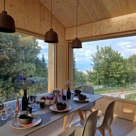 Chalet Ski-in Ski-out With Jacuzzi In