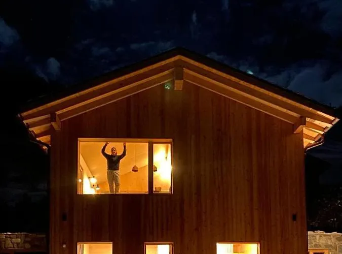 Σαλέ Ski-in Ski-out With Jacuzzi In