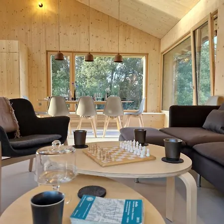 Ski-in Ski-out With Jacuzzi In Σαλέ Nendaz